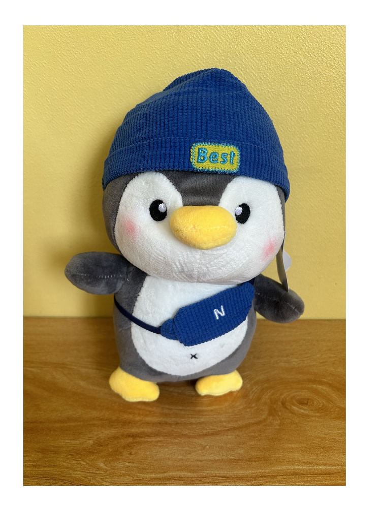 Peluche Pinguino Con Gorro Kawaii De Felpa Suave 26cm
